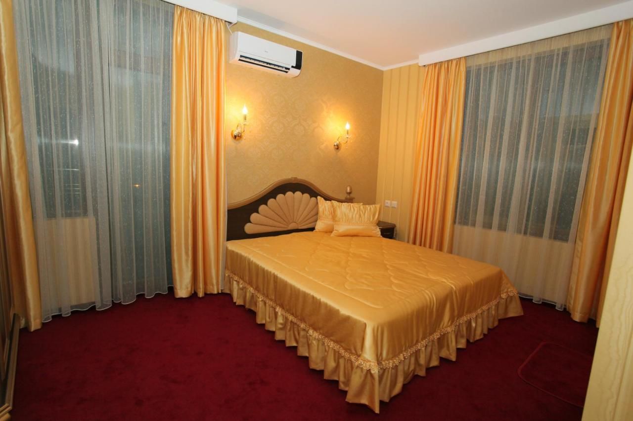 Отель Hotel Diamond Казанлык-25