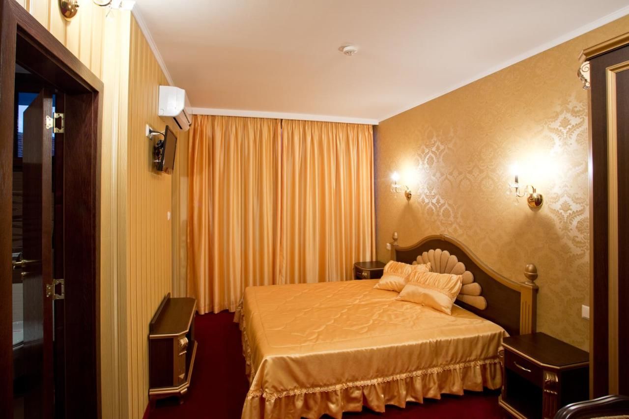 Отель Hotel Diamond Казанлык-6