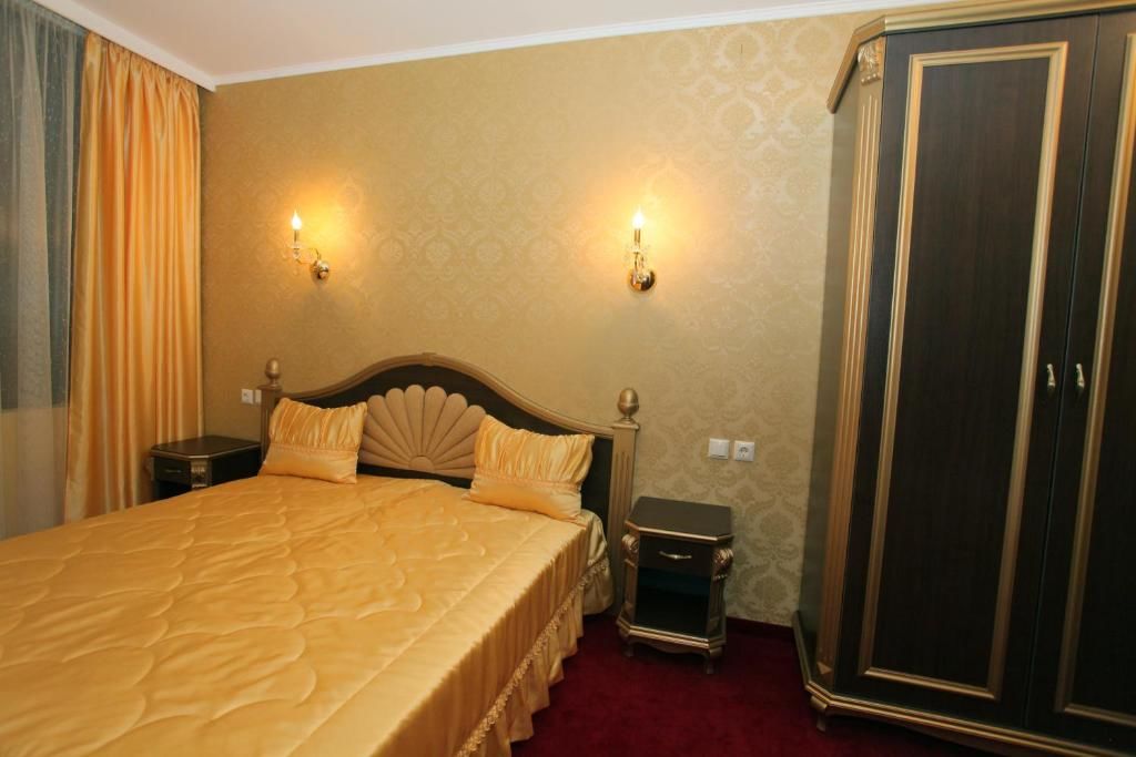 Отель Hotel Diamond Казанлык-49