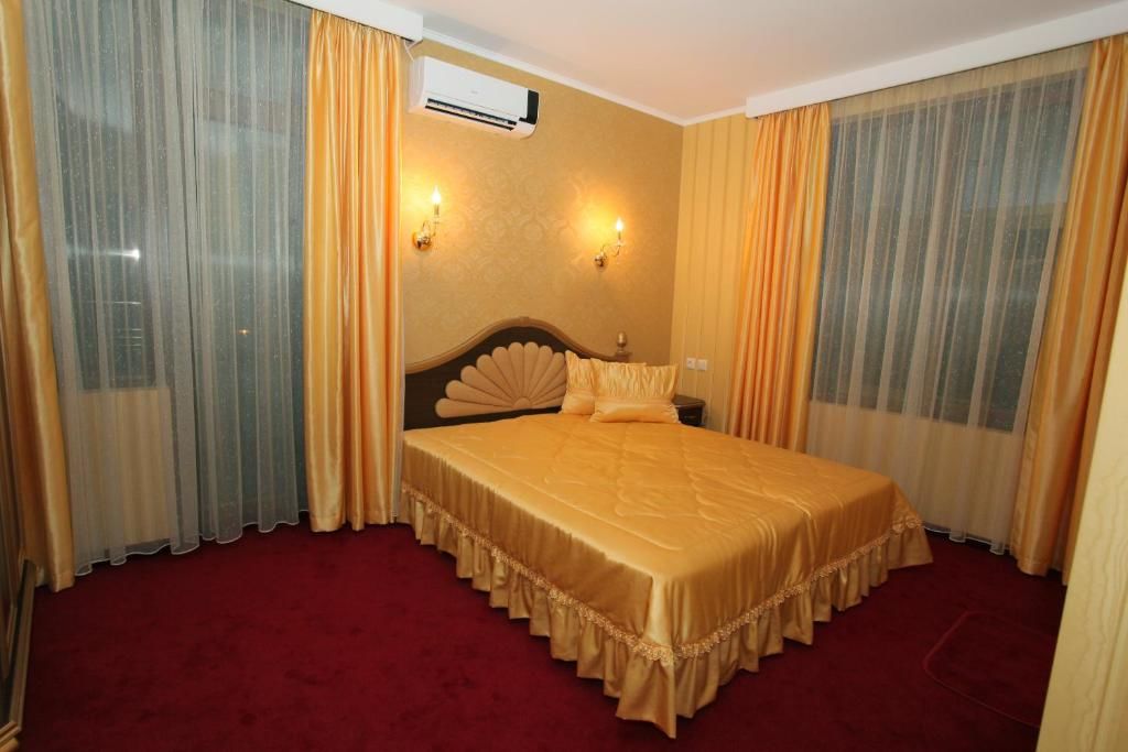 Отель Hotel Diamond Казанлык-50