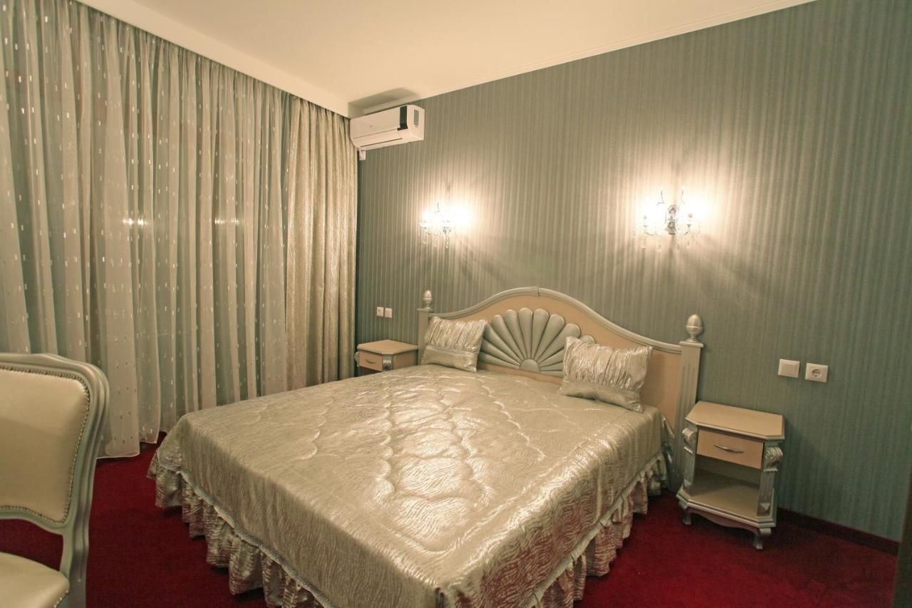 Отель Hotel Diamond Казанлык-10